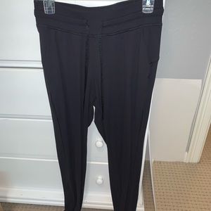 lululemon ready to rulu jogger 7/8 size 6